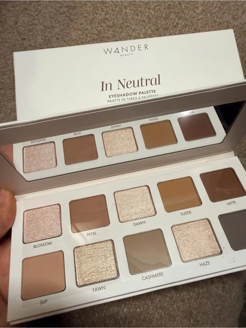 Wander Beauty In Neutral Eyeshadow Palette - Beige, Taupe, Champagne, Brown
